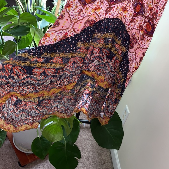 Size Medium, Umgee Dress - Picture 4 of 6